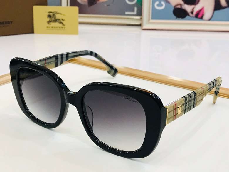 Picture of Burberry Sunglasses _SKUfw49839107fw